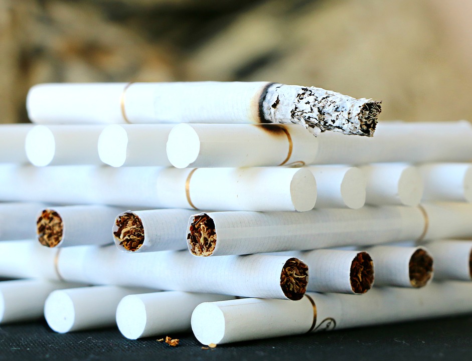 cigarette 1642232 960 720 - 【TIPS】ニコチンを含む電子タバコは買える？注意点まとめ