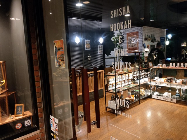 IMAG5472 thumb - 【訪問】シーシャバーオーメン（OMEN Relax Shisha Lounge）に行ってきた！レポート＆「凹 BOKO Vol.4 イベント」7月27日土曜開催【とまぼどネームカード/フライヤーも置いてもらったよ】